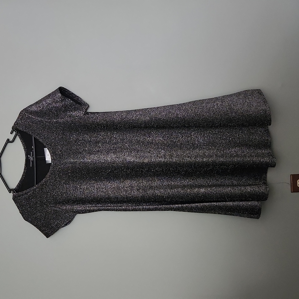 - Lexington Avenue Black and Silver Sparkly M Dress NWT